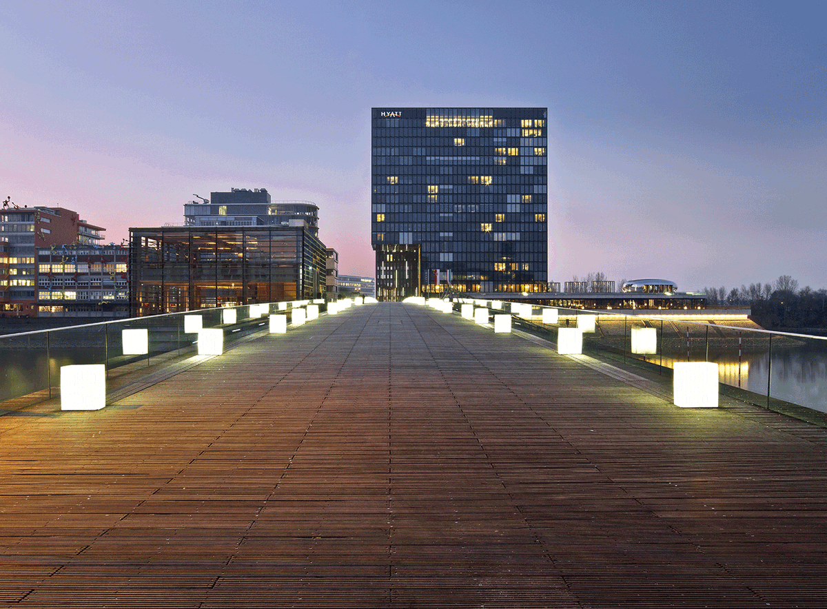2. - 3. Preis: Entspannen Sie sich: 2x2 Übernachtungen für 2 Personen (DZ) im „Hyatt Regency“ Düsseldorf + exklusives MONTEIL-Treatment im RIVE Spa