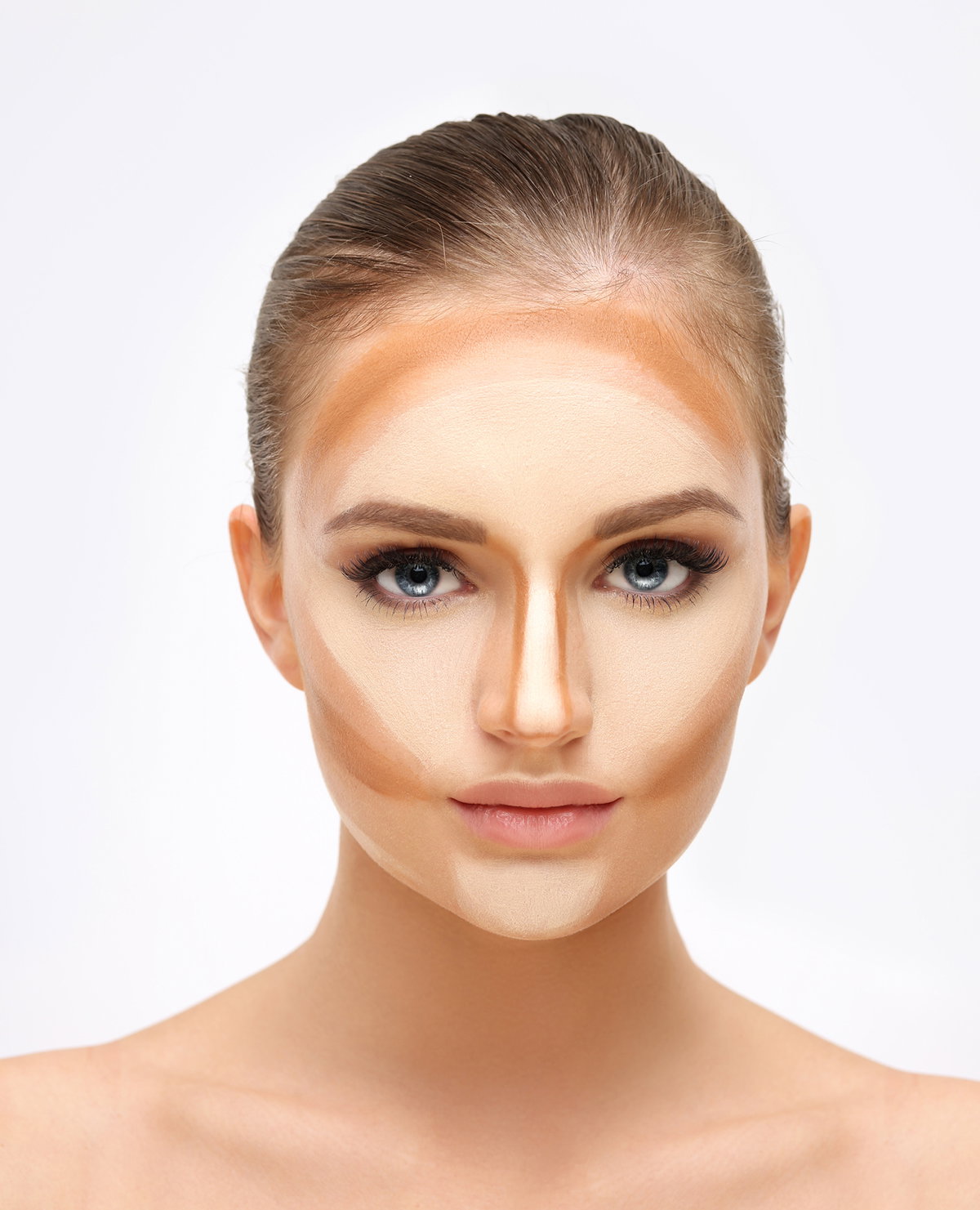 Contouring: Mit geschickt gesetzten Schattierungen im Gesicht lässt sich die perfekte Gesichtsform schminken.