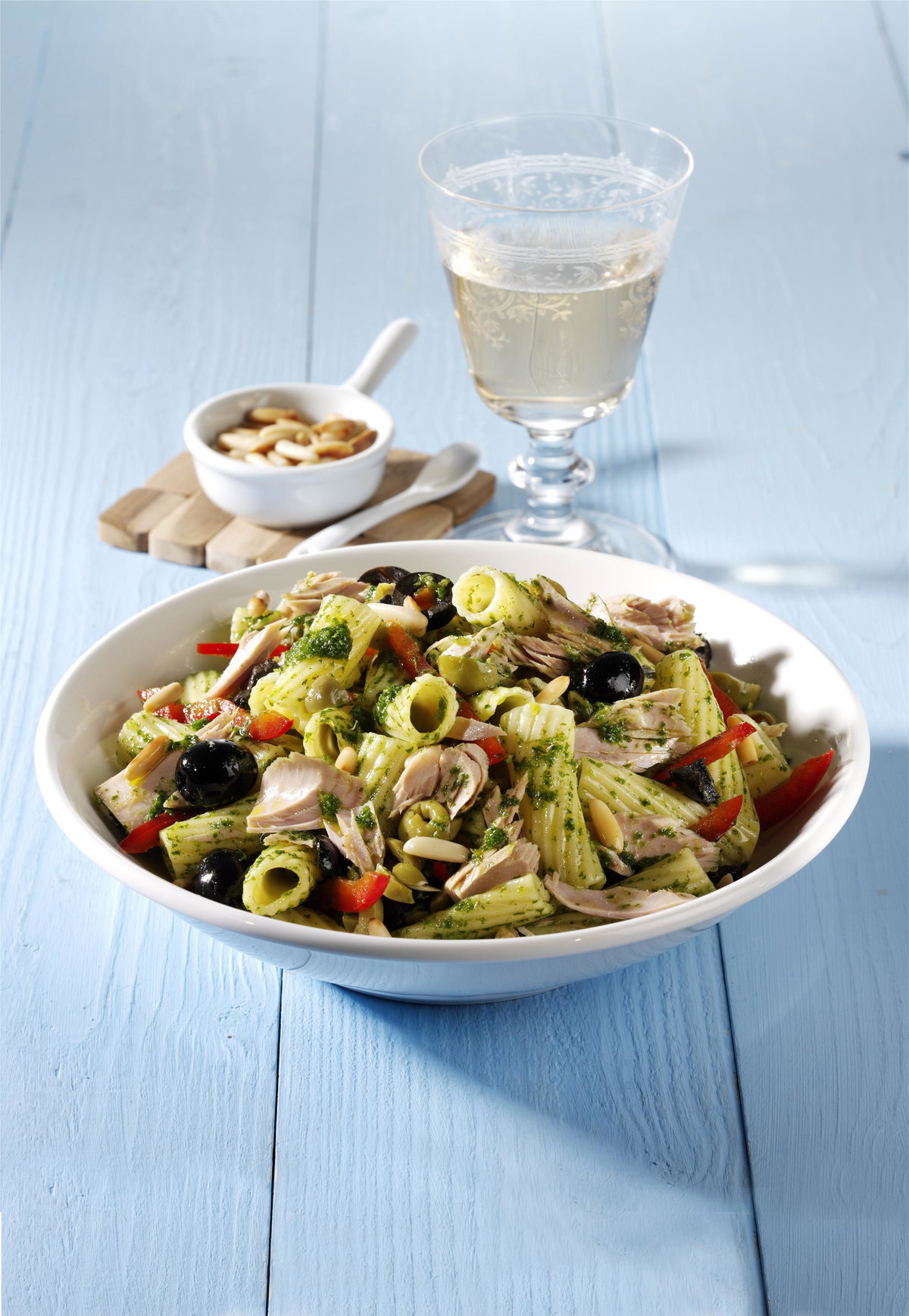 Nudelrezept Pasta-Salat mit Tunfisch & Pesto