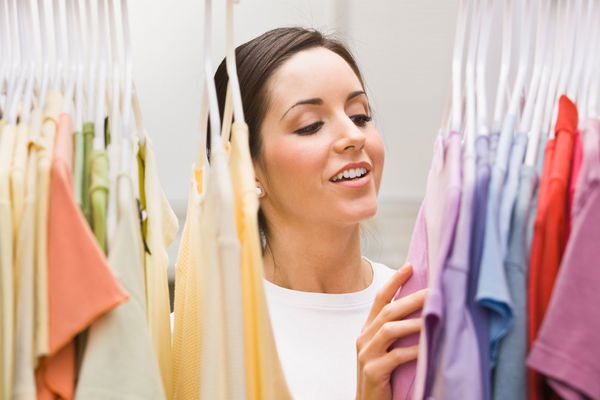 Tipps zum Sparen beim Kleidungskauf: Für wenig Geld immer gut angezogen