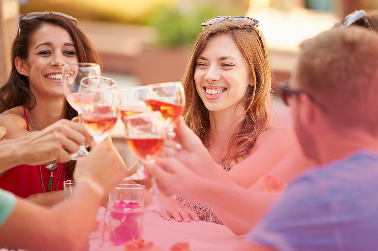 Rosige Zeiten: Die besten Roséweine für uns Frauen!