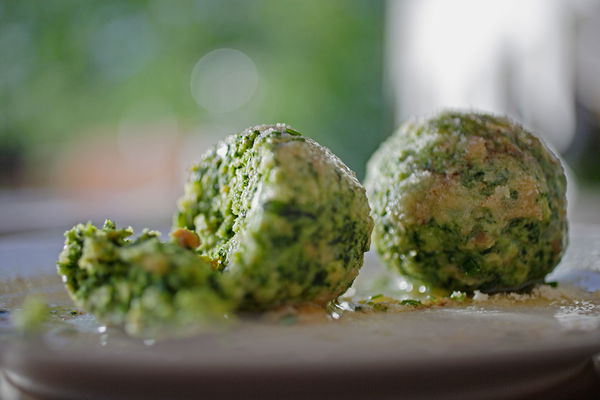 Selbstgemachte Knödel: Südtiroler Geheimrezepte für jede Jahreszeit