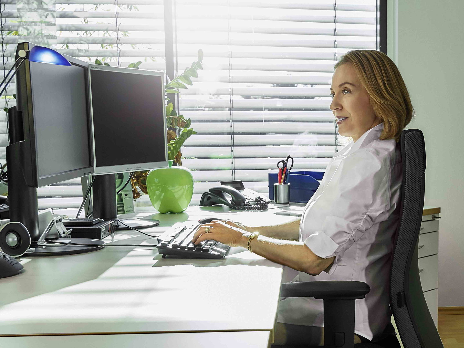 Experten-Serie Teil 3: Büro-Übungen für gesunde Gelenke