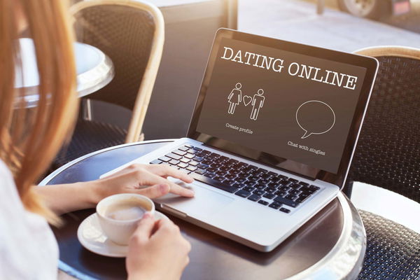 Online-Dating: Liebe auf den ersten Klick?