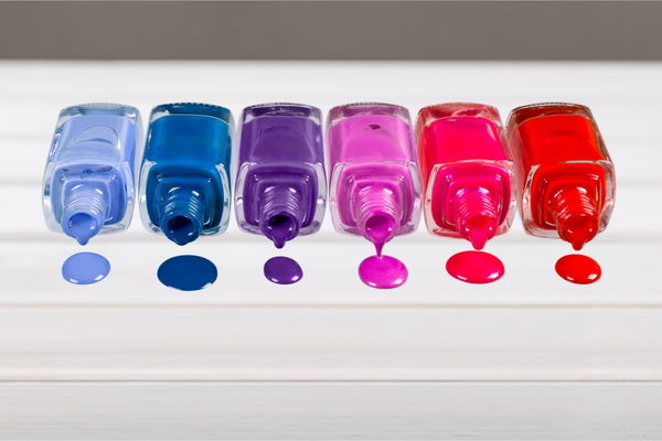 Nagellack von Möbeln entfernen: Die besten Tipps