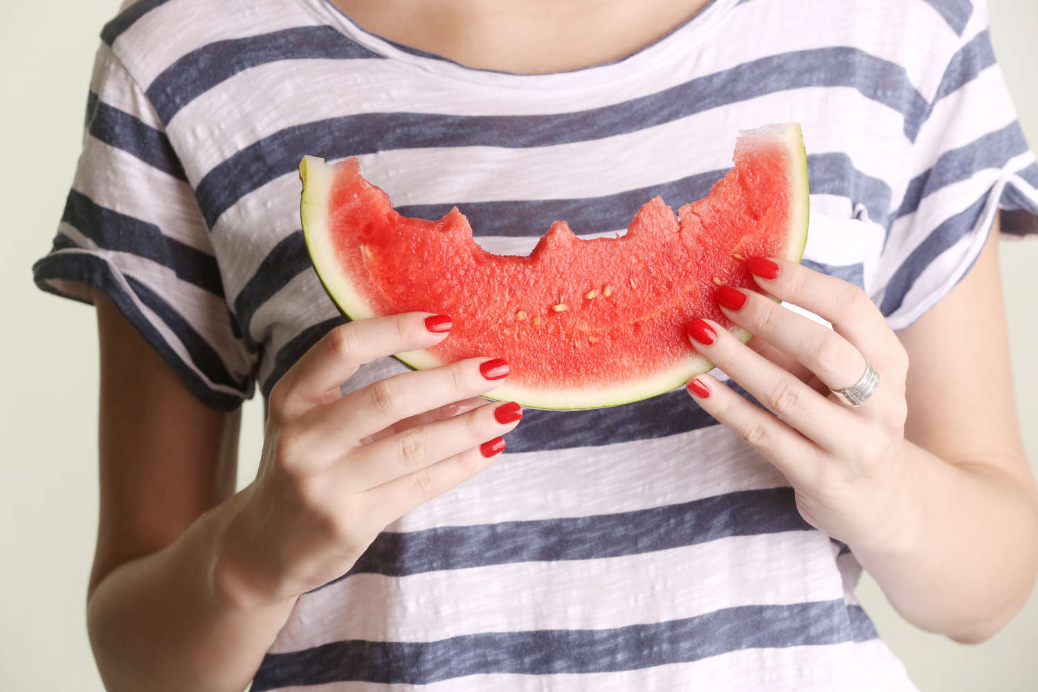 3 Gründe, warum Sie am Abend kein Obst essen sollten