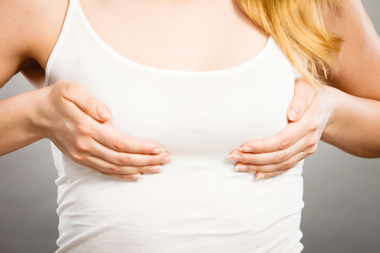 Hängebrüste: 5 Tipps für einen strafferen Busen ohne OP