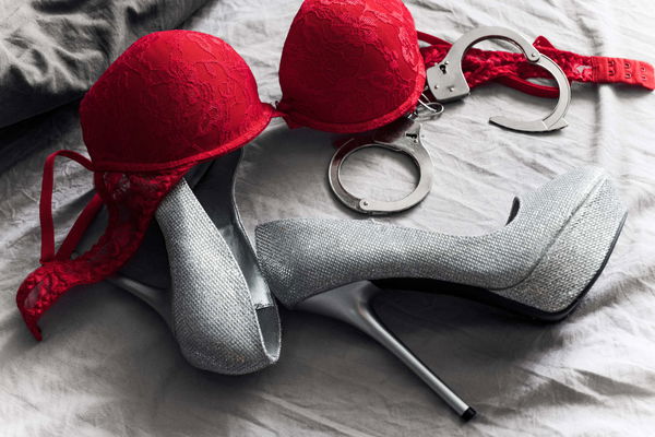 Erotische Rollenspiele: 5 goldene Regeln für heißen Sex